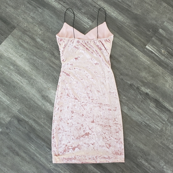 Light Pink Velvet Lush Classic Mini - Picture 2 of 2